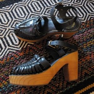 Woven leather platforms